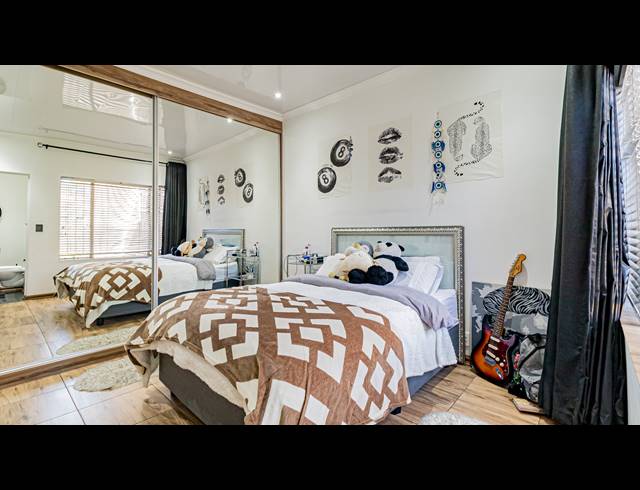 3 BEDROOM TOWNHOUSE FOR SALE IN BRACKENDOWNS